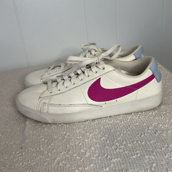 NIKE Blazer Low Fire Pink Sneakers Shoes Women's size 10 - Picture 5 of 9